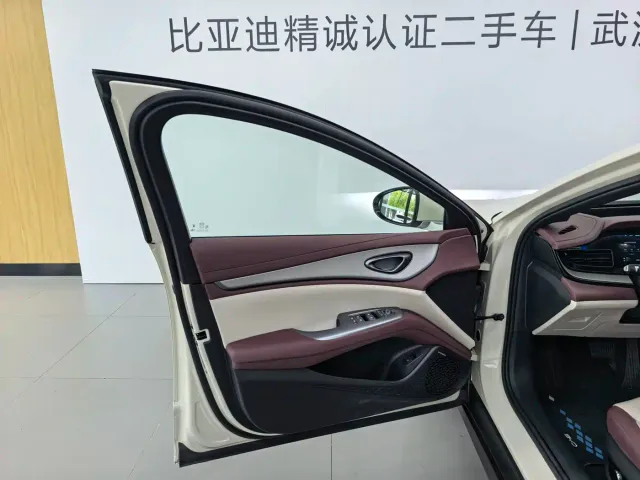 BYD Seal 07 DM-i — Фото автомобиля 3