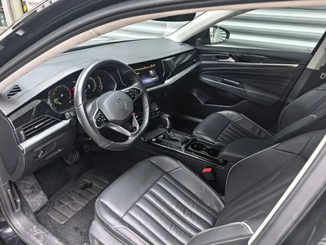 Volkswagen Passat — Фото автомобиля 6