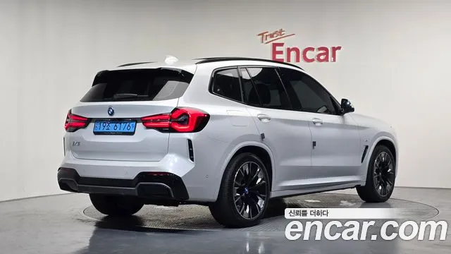 BMW iX3 G08 (2020–2024) — Фото автомобиля 2