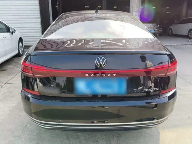 Volkswagen Passat — Фото автомобиля 5