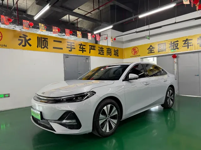 Фотография автомобиля — Geely Galaxy A7