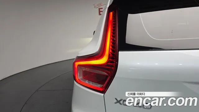 Вольво XC40 B4 Ultimate Bright — Фото автомобиля 21