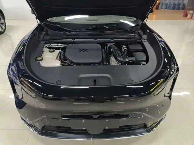 IM Motors LS6 — Фото автомобиля 19