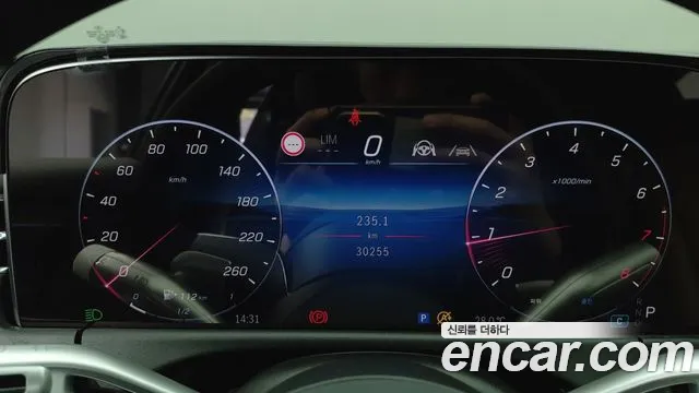 Mercedes-Benz E-Class — Фото автомобиля 18