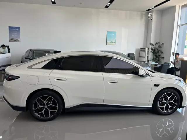 BYD Seal 06 — Фото автомобиля 14
