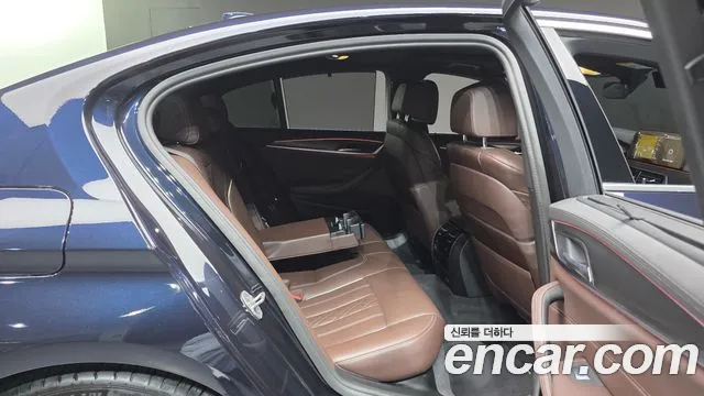 BMW 5-Series 5 серия (G30) 523d xDrive M Sport — Фото автомобиля 19