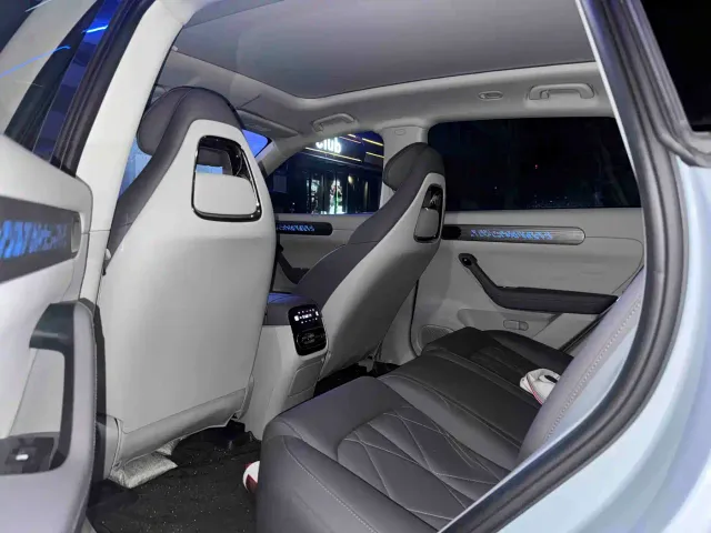 Leapmotor C11 — Фото автомобиля 3