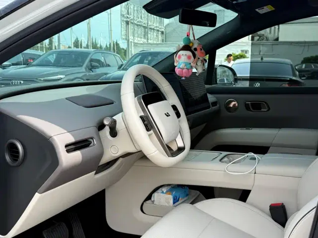 Li Auto i6 — Фото автомобиля 6