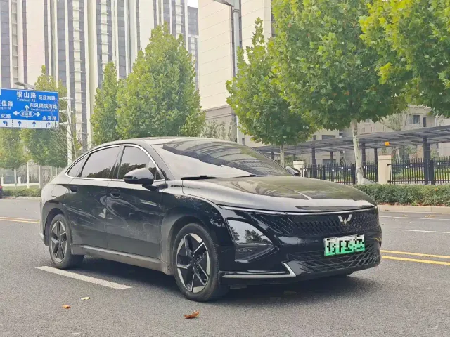 Wuling Starlight — Фото автомобиля 3