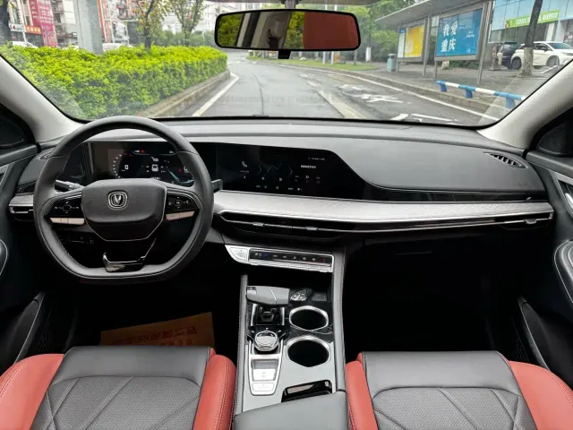 Changan Eado — Фото автомобиля 16