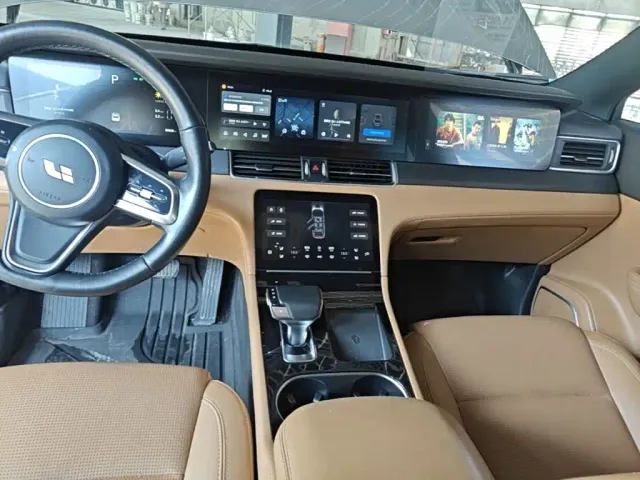 Li Auto ONE — Фото автомобиля 9