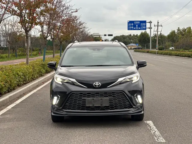 Toyota Granvia — Фото автомобиля 2
