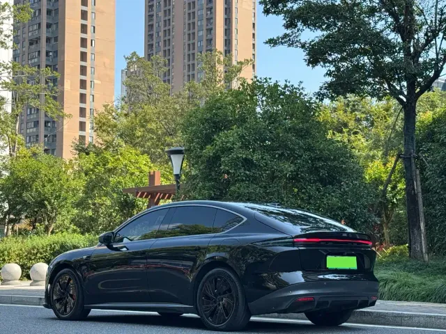 Nio ET5 — Фото автомобиля 11