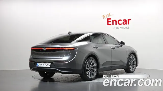 Фотография автомобиля — Toyota Crown