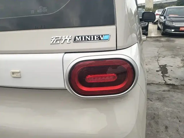 Wuling Hongguang Mini EV — Фото автомобиля 7
