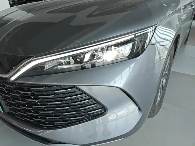 BYD Qin L — Фото автомобиля 23
