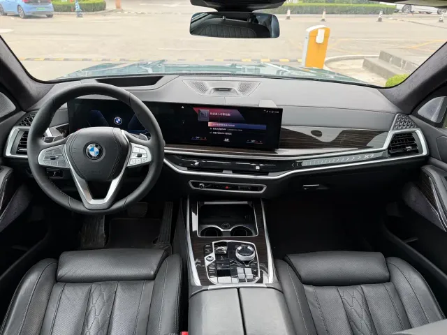 BMW X7 — Фото автомобиля 17