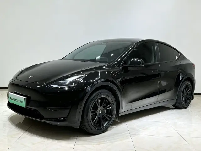 Фотография автомобиля — Tesla Model Y