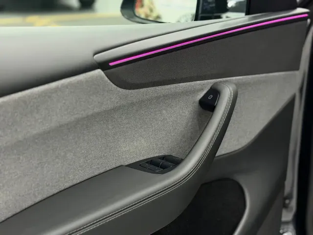 Tesla Model Y — Фото автомобиля 14