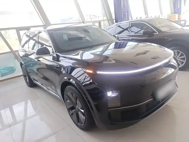 Li Auto L9 — Фото автомобиля 3