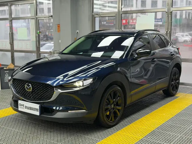 Фотография автомобиля — Mazda CX-30