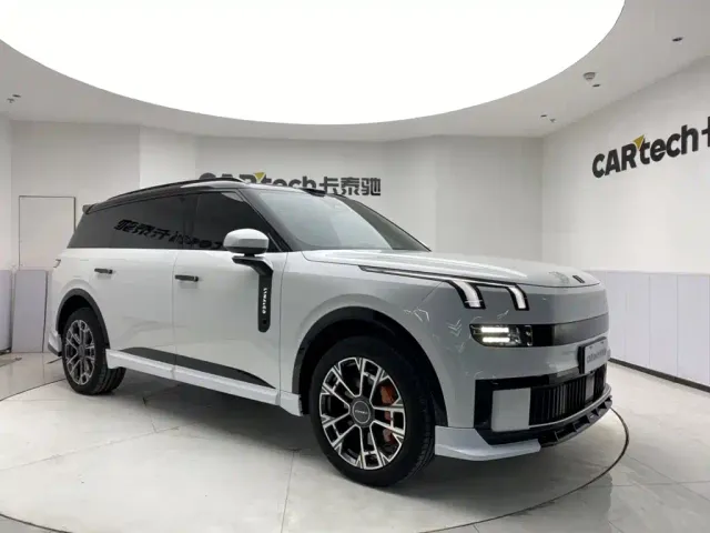 Lynk & Co 900 — Фото автомобиля 2