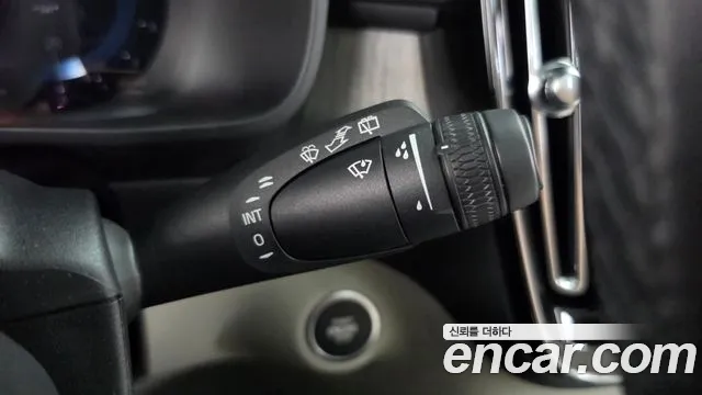 Volvo XC40 — Фото автомобиля 28