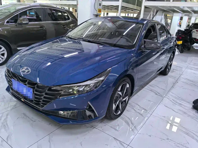 Фотография автомобиля — Hyundai Elantra