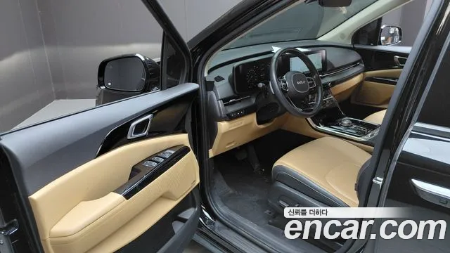 Kia Carnival Generation 4 — Фото автомобиля 15