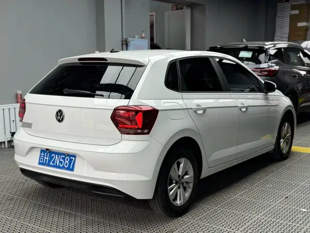 Volkswagen Polo — Фото автомобиля 13