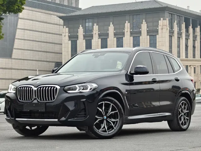 Фотография автомобиля — BMW X3