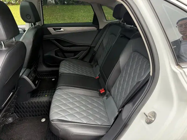 Volkswagen Sagitar — Фото автомобиля 12