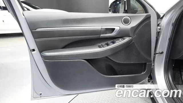 Hyundai Sonata — Фото автомобиля 13
