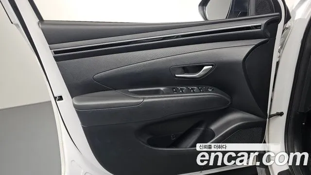 Hyundai Tucson Tucson (NX4) Бензин 1.6 турбо 2WD — Фото автомобиля 22