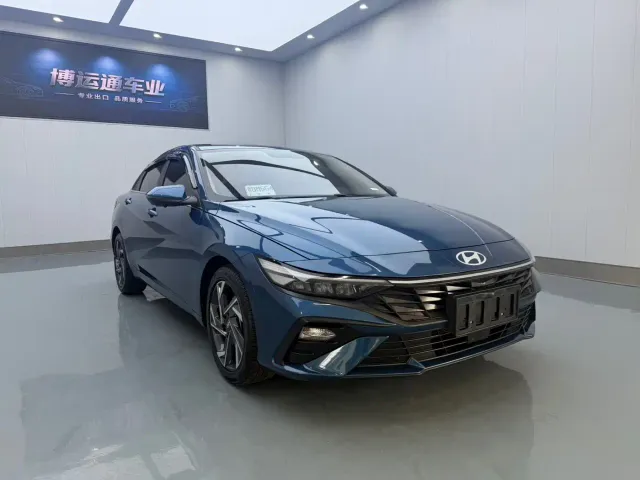 Hyundai Elantra — Фото автомобиля 3