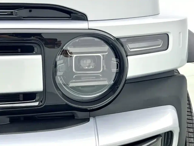 iCAR V23 — Фото автомобиля 6