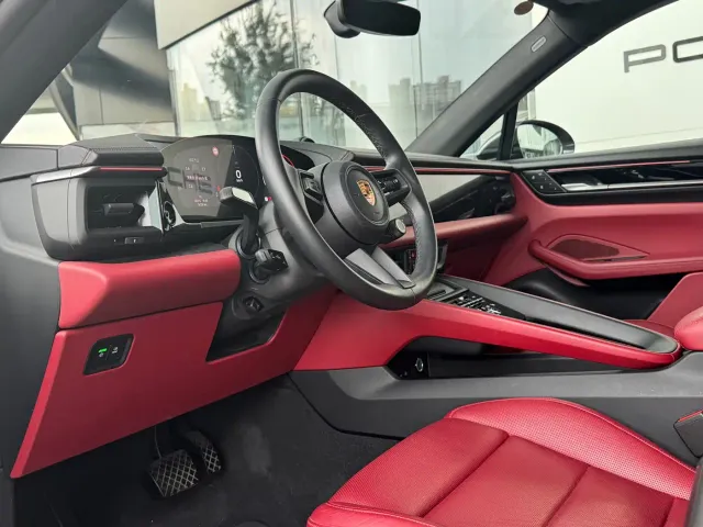 Porsche Macan EV — Фото автомобиля 10