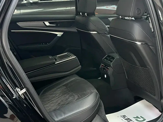 Audi Audi A6L 2022 55 TFSI quattro Premium Dynamic — Фото автомобиля 16