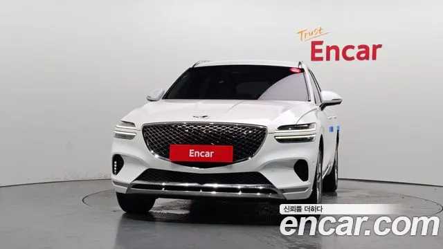 Genesis GV70 2.5T Бензин 2WD — Фото автомобиля 3