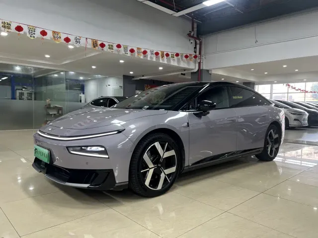 Xpeng P7+ — Фото автомобиля 2