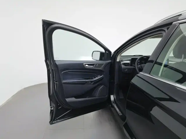 Ford Edge — Фото автомобиля 8