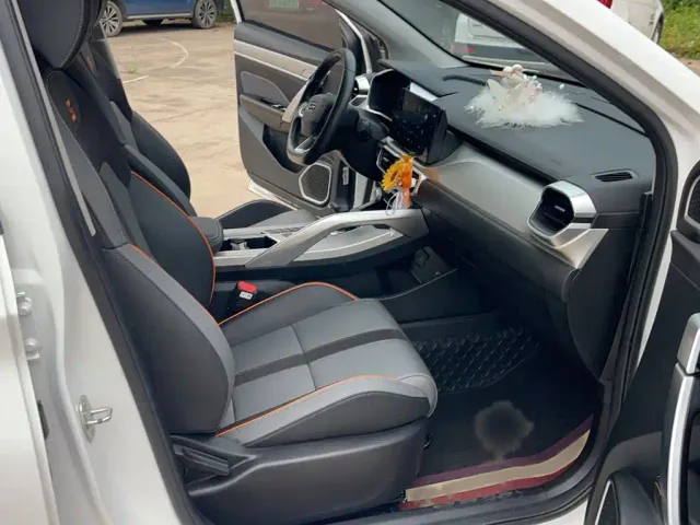 Geely Binyue — Фото автомобиля 13
