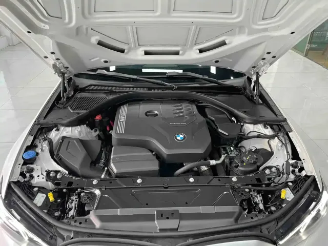 BMW 3 Series — Фото автомобиля 18