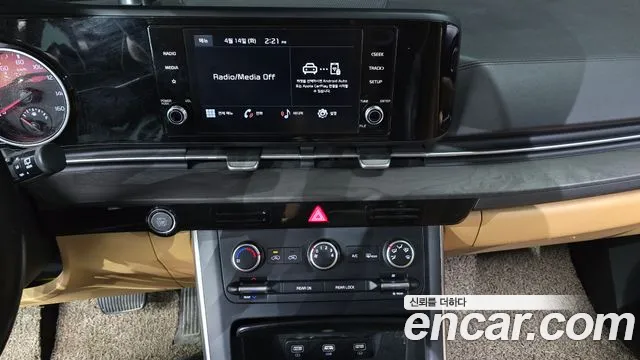 Kia Canival Carnival 4 поколение Дизель 11 мест Prestige — Фото автомобиля 14