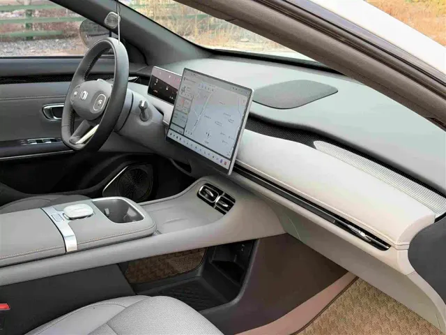 Changan Qiyuan A06 — Фото автомобиля 12