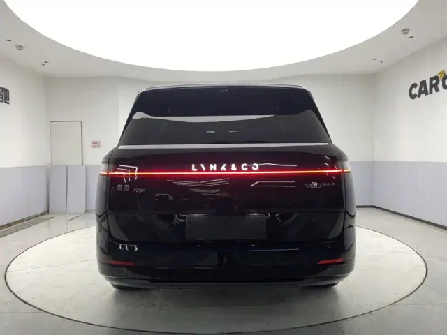 Lynk & Co 900 — Фото автомобиля 6