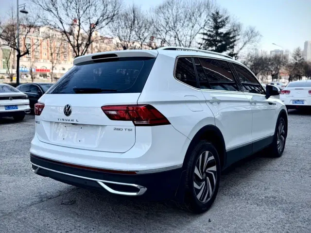 Volkswagen Tiguan L — Фото автомобиля 6