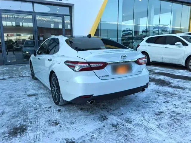Toyota Camry — Фото автомобиля 6
