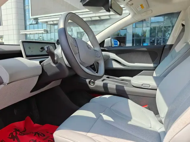 NIO NIO ET5 2022 75kWh — Фото автомобиля 5