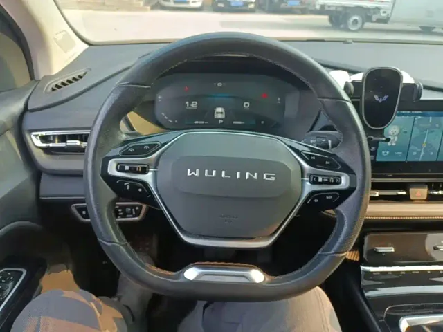 Wuling Victory — Фото автомобиля 10